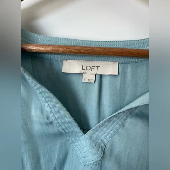 LOFT satin light blue blouse sz S - Picture 4 of 6